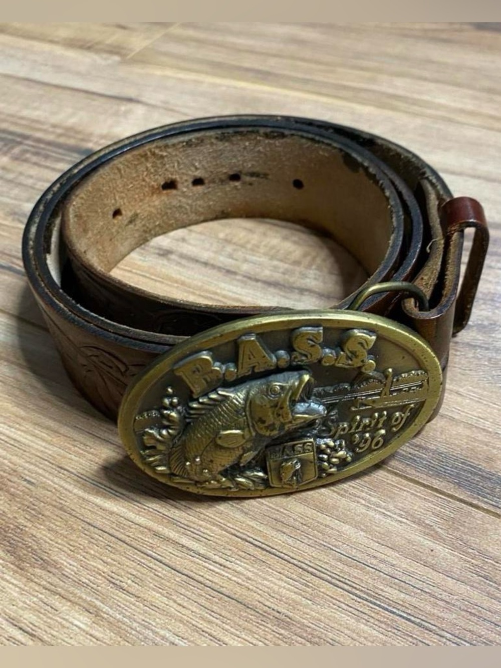 Men’s Vintage 1996 Bass Fishing Metal Belt Buckle with Engraved Leather Belt